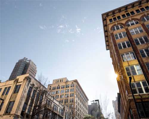 深圳楼市“火爆”下的众生相：业主频返价、买家被悔单、中介烘托紧张气氛