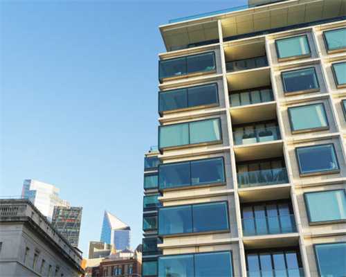 姑娘买下850万豪宅！屋里跳出个小伙：我100万租了十年