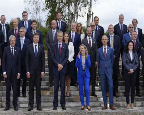 9地出台住房租赁新规上热搜！万科建近5000间租赁房