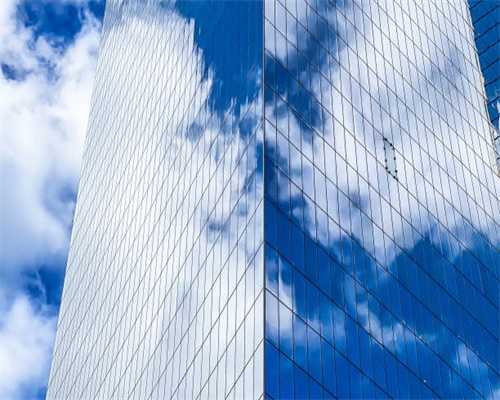 与地铁“无缝衔接”龙岗解锁运动商业中心 深铁锦荟广场试运营