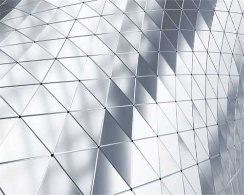 业主拒交停车费，保安每天坐在门口地上……