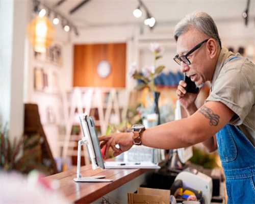 白云区金湖花园大户型复式叠墅单价“3字头”起拍