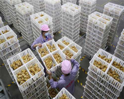 云南昆明一商铺招牌设施坠落致3死7伤