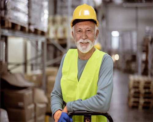 少年将军误闯翠红楼，宁可打地铺也不碰我。后来却食髓知味